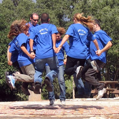 Group photo from Ksharim